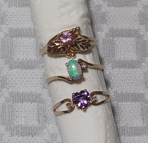 Lot X 3 10kt Gold Ladies Rings !! Diamond / Opal / Amythest !! Sz 6.5 - 7 !!