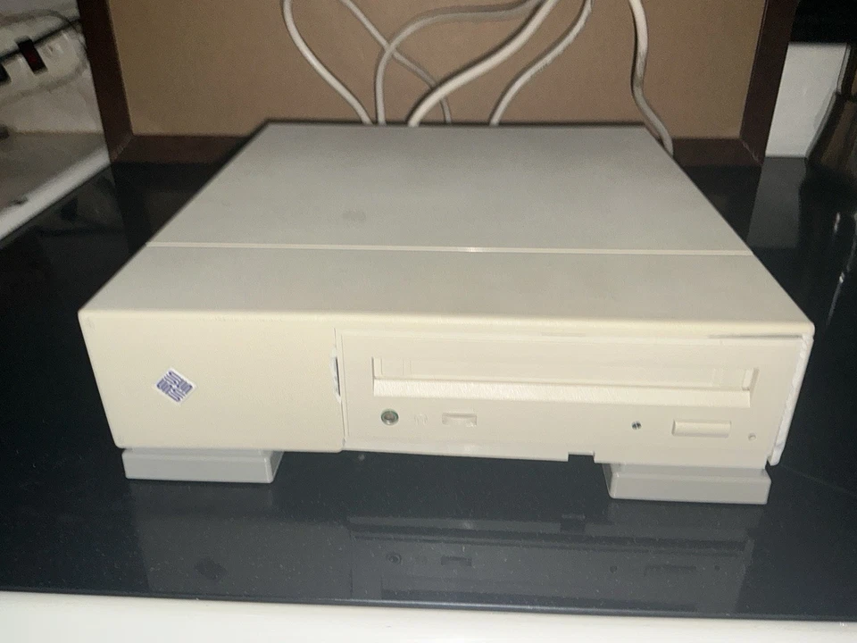 Unidad de CD-ROM externa SCSI Sun Microsystems modelo 411 PN# 595-1929-05 *sin probar* Foto 2 de 4