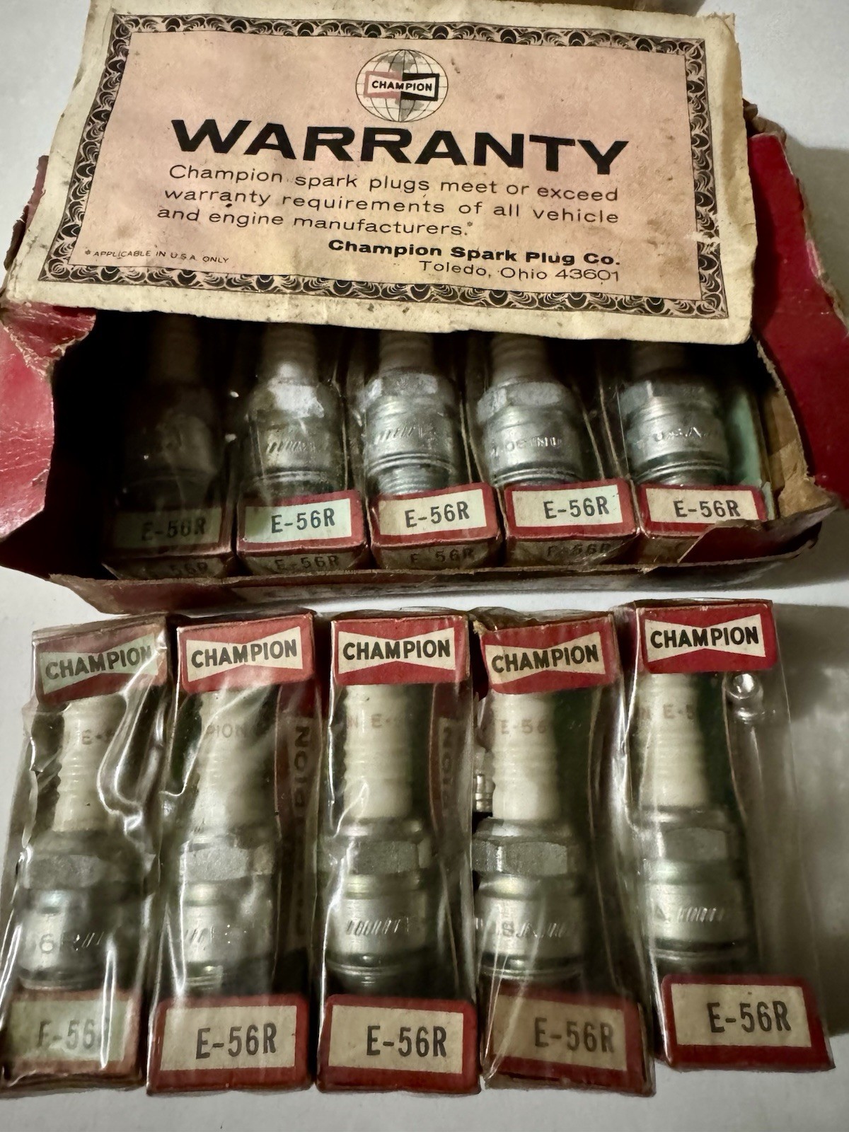 Full  Box 10 NOS Champion E-56R Spark Plugs Vintage 1950s-60s Original Boxes