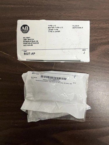 New Allen-Bradley 802T-AP Oil Tight Limit Switch With Lever Arm 802T-W2.