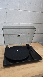 Pro Ject T1 Hi Fi Turntable w/ Ortofon OM5E Cartridge (Black)