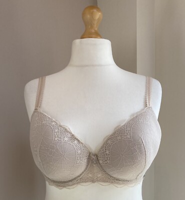 Cybele Naturana gepolsterter Spitzen-BH in Nude Größe 40D Neu mit Etikett Stil 17401