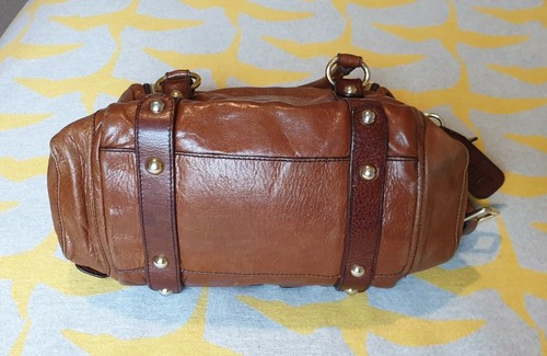 D&G Medium Tan Leather Handbag - Picture 7 of 7