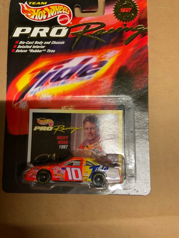 Team Hot Wheels Pro Racing Ricky Rudd #10 TIDE Upper Deck NASCAR 1997 Edition Foto 2 de 4