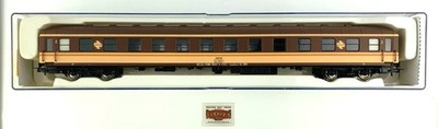 PR130 - ELECTROTREN H0 18007K - COCHE 8000 2ª CL. ESTRELLA RENFE BB-8547- NUEVO!