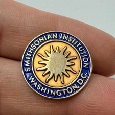 Smithsonian Institution Washington DC Lapel Pin Sunburst Museum Souvenir Vintage