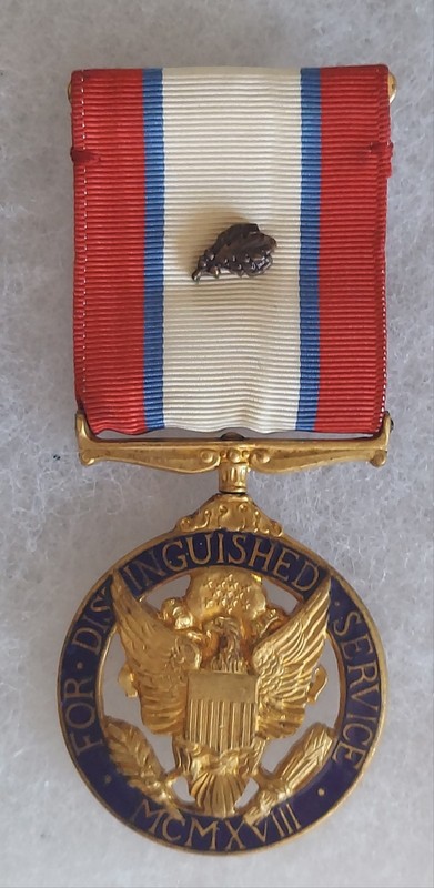 WWII US ARMY AAF DISTINGUISHED SERVICE MEDAL WITH LARGE OAK LEAF CLUSTER
