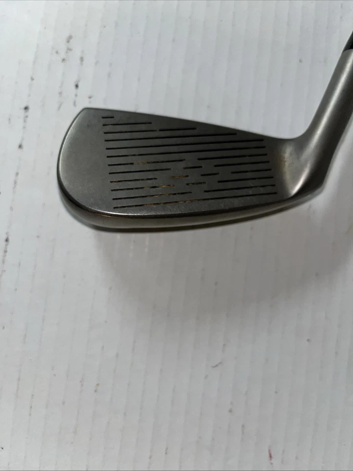 PRGR 2 Iron Type 200i Titanium/Tungsten M-45/100MPH Boron Shaft Reg RH - Image 4 of 4