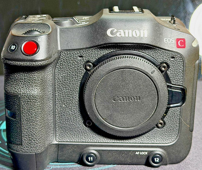 Canon EOS C70 4K Cinema Camera RF Mount + XLR Handle Batteries Charger