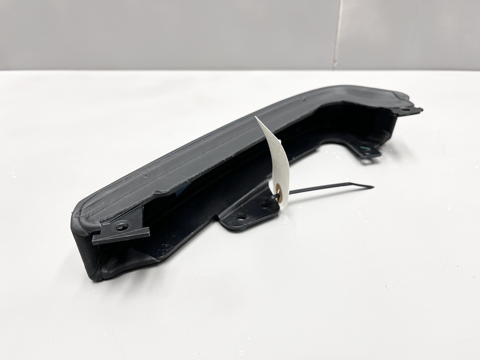 ⭐️2017-2020 MASERATI LEVANTE M161 FRONT RIGHT TRIM PANEL - BLACK 670042322 OEM