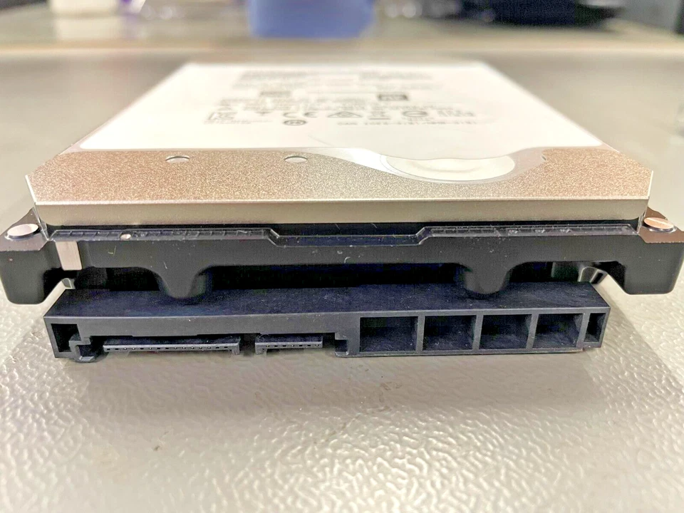 Hitachi Ultrastar 12TB 6G SATA 7.2k 3.5" LFF Hard Drive HDD - HUH721212ALE600 - Image 2 of 3