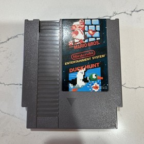 Original Nintendo NES - 2 Controllers - Zapper - AV - RF Switch - AC Power - OEM