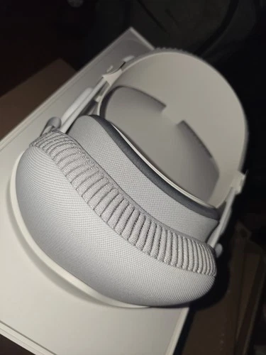 Apple Vision Pro 1 TB, Solo Knit Band-S, Dual Loop Band-S, Light Seal-21W w/box