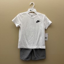 Nike 2 Piece T-Shirt Shorts Set - Boys Size 7 NWT Large - Grey White