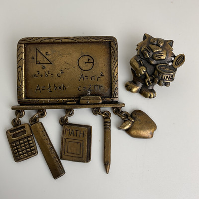 JJ Jonette Jewelry Bronze MATH TEACHER 1 3/4'' Brooch And Hungry Kitty Cat 