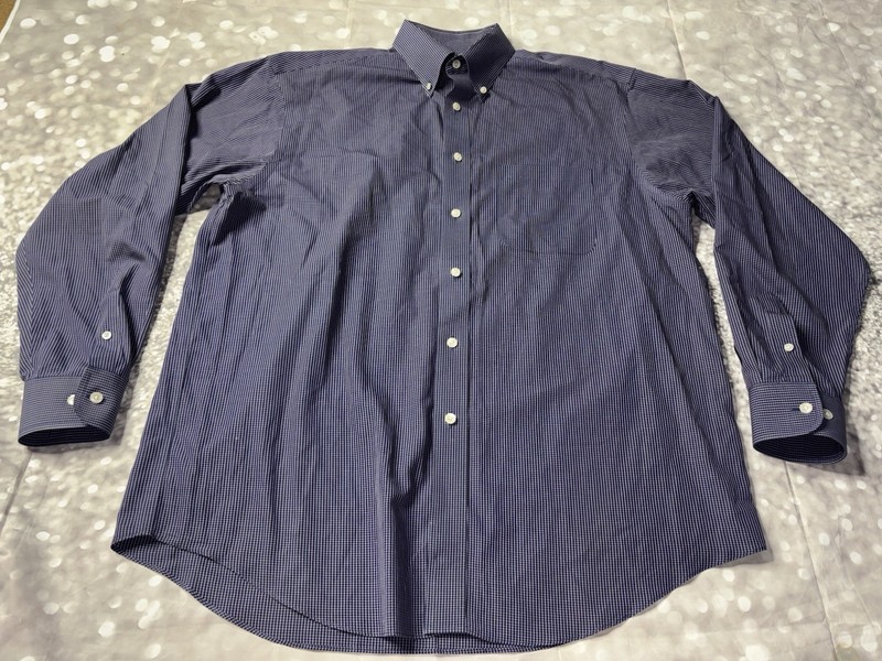 Roundtree Yorke Gold Label Men Shirt Size Large Blue Plaid Full Fit Poplin