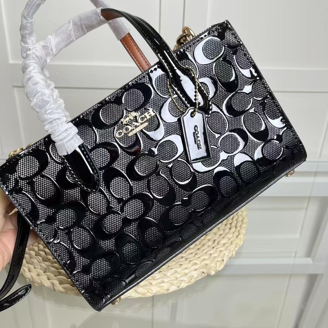 COACH◇ NINA Small トートバッグ 在庫確認ください CV400 COACH Nina Small Tote Bag Signature Patent leather Black