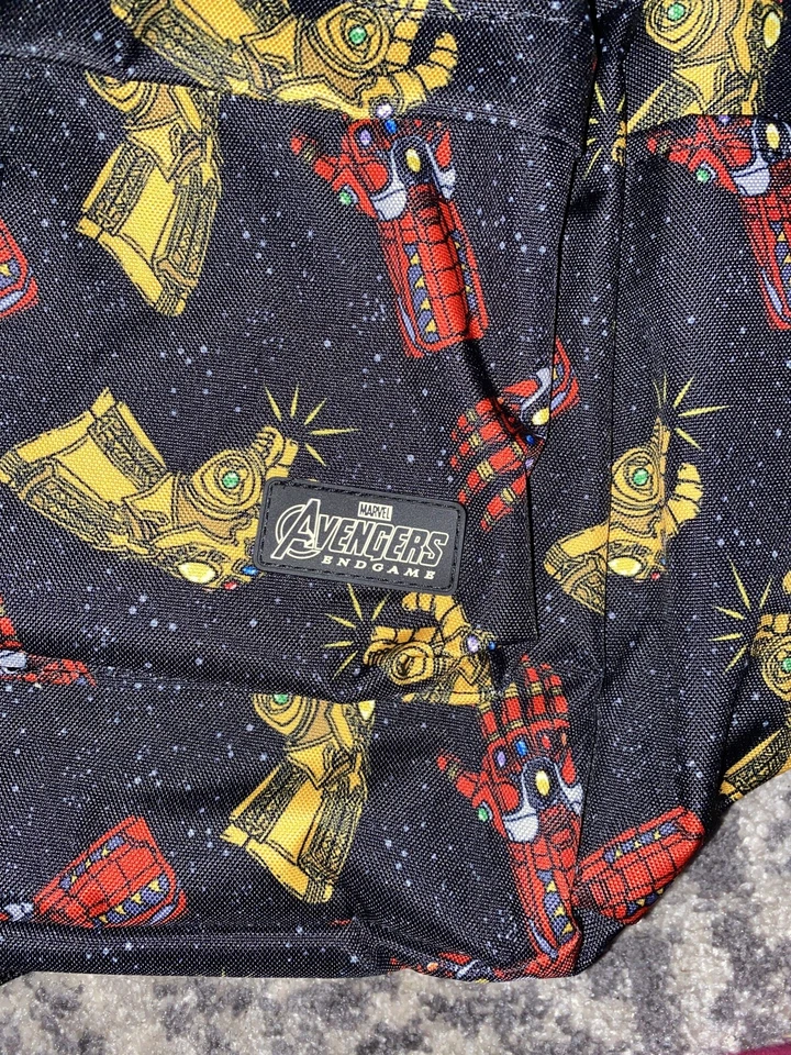 Loungefly Marvel Avengers Endgame 背包 2019 限量版全新无标签 — 第 3/4 张图片