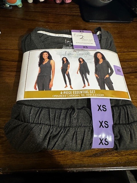 Live 2 Lounge Ladies' 4-piece Essentials Lounge Set Heather Charcoal XS