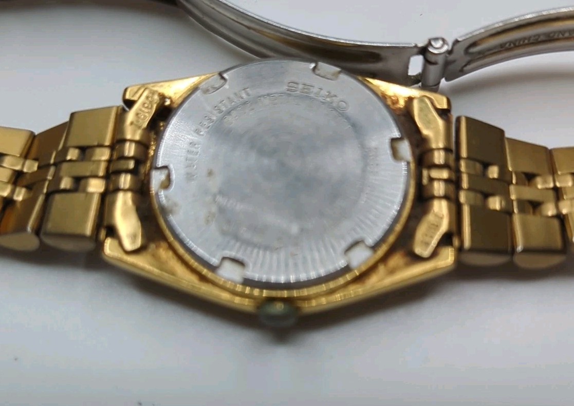 Seiko Ladies Gold Tone w/ 