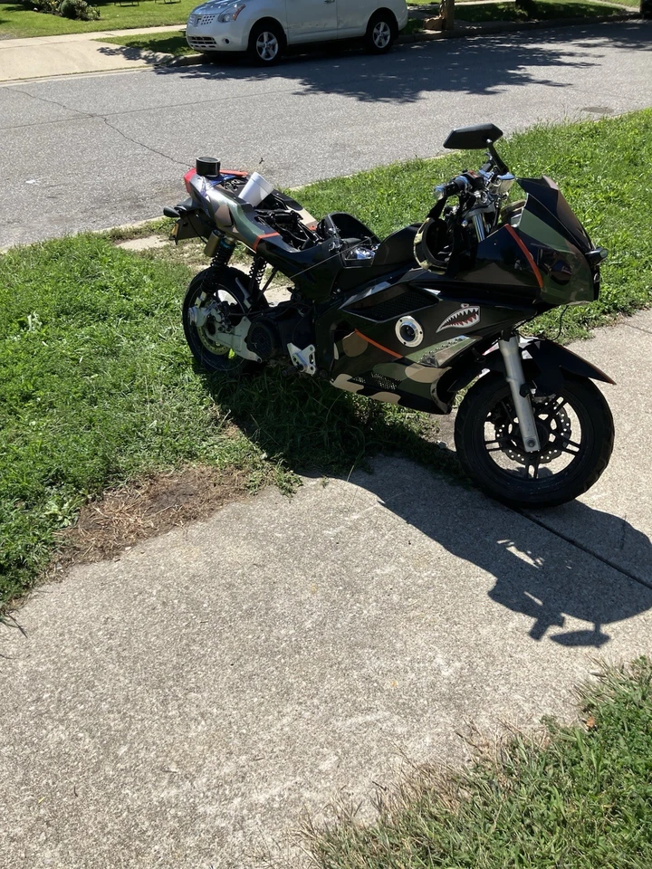 Leike Super Hornet 150cc 2015 transmisión automática y sistema de música Foto 2 de 4