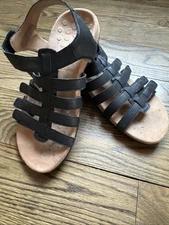 Vionic Harissa Sandals Womens Size 7.5 W Black Leather Strappy Wedge Shoes