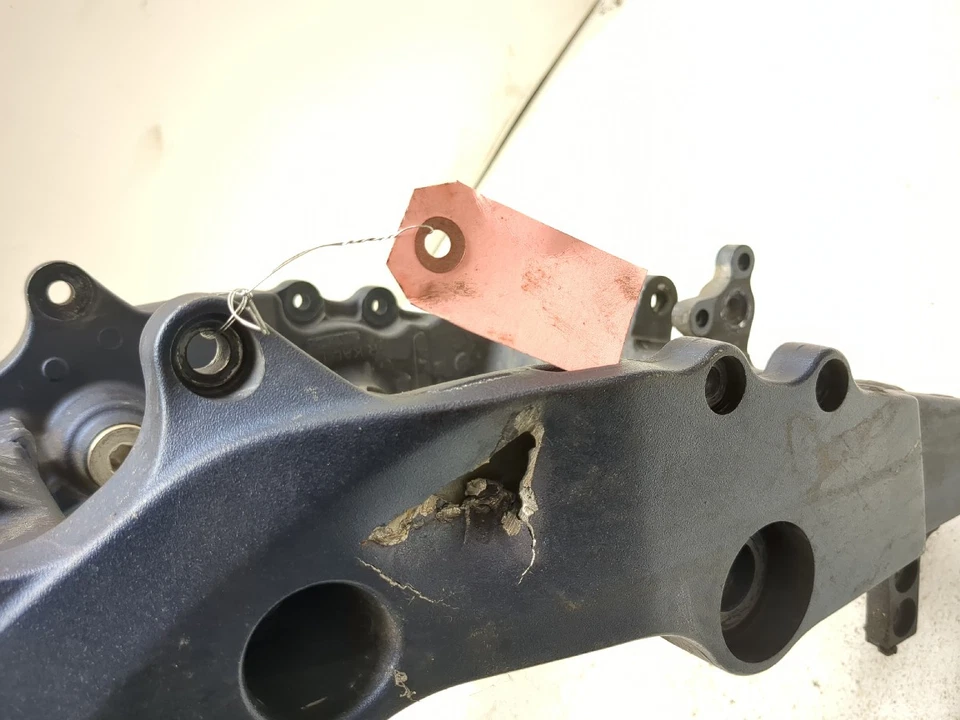 11-25 Suzuki GSXR 600 750 Main Frame Chassis STRAIGHT SLVG - Image 4 of 4