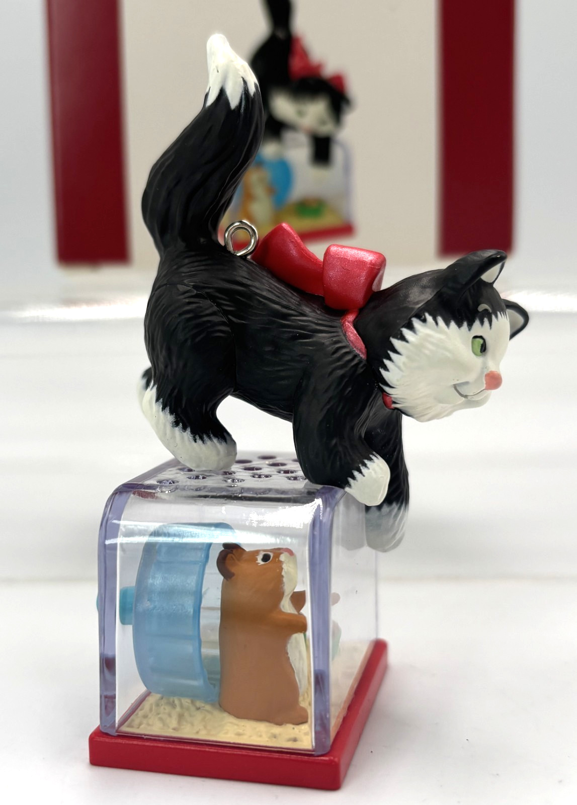 New In Box Hallmark 2020 Mischievous Kittens 22nd in Series Cute (R2)