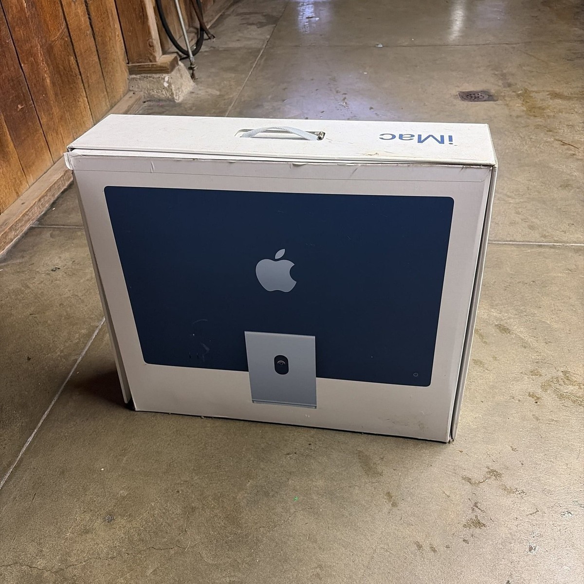 Apple 2021 iMac with Apple M1 Chip with 8-core Apple iMac 24inch