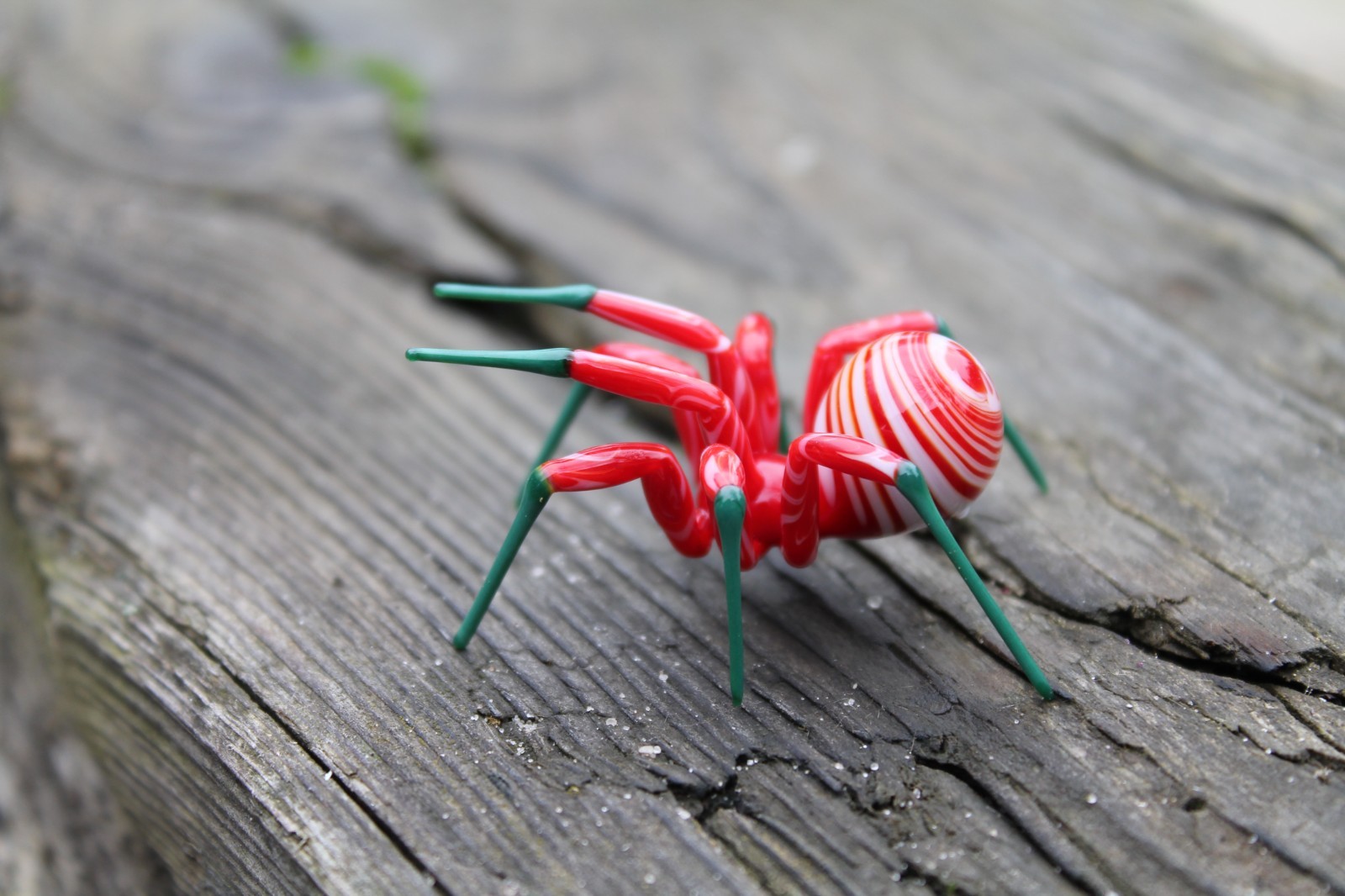 Christmas Red Green Glass Spider Figurine – Miniature Insect – Handmade Blown