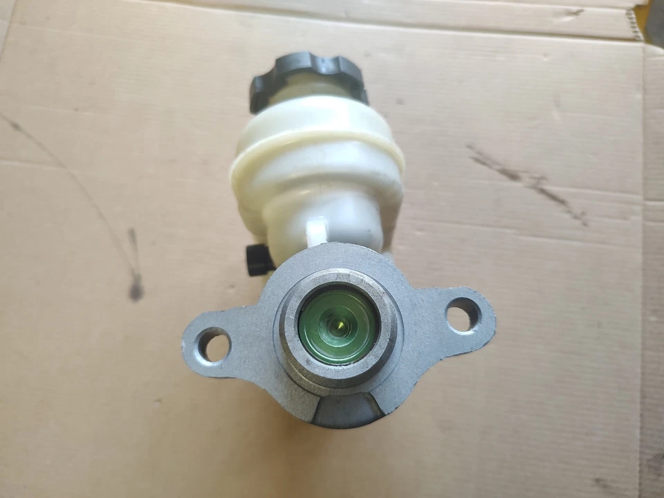 2005-2013 Chevrolet Corvette C6 Brake Master Cyclinder 18016548 OEM JT6 - Image 4 of 4