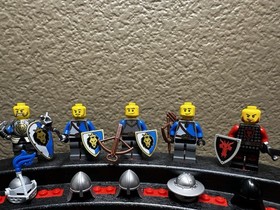 LEGO Castle King/Dragon Knight Minifigure Lot of 5 (70404 70806) A5