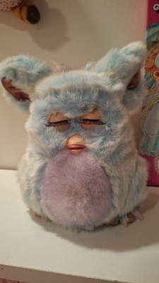 Tiger Electronics Furby Blue Purple Electronic Interactive Plush Toy 2005 hasbro