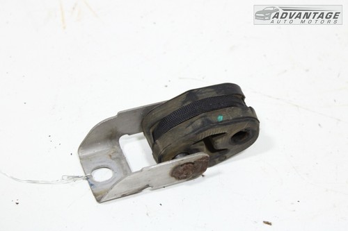 2015-2021 CHRYSLER 300 REAR RIGHT SIDE EXHAUST PIPE HANGER W/ BRACKET OEM