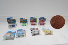 Paquete Hot Wheels réplica miniatura casa de muñecas - varios autos y camionetas
