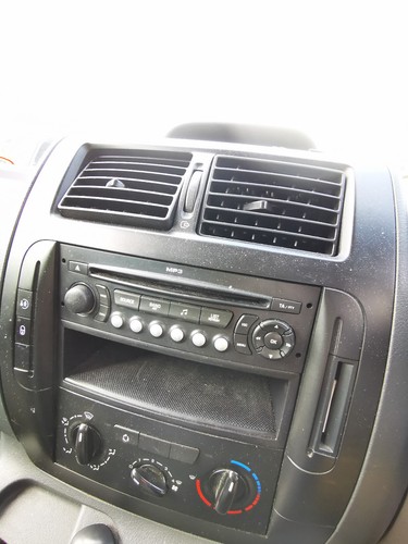Fiat Scudo Combi SWB 120 2011 - 2 L diésel manual 6 velocidades amarillo *furgoneta de freno* - Imagen 14 de 15