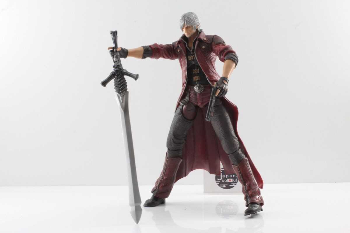 Devil May Cry 4 Dante Play Arts Kai Action Figure