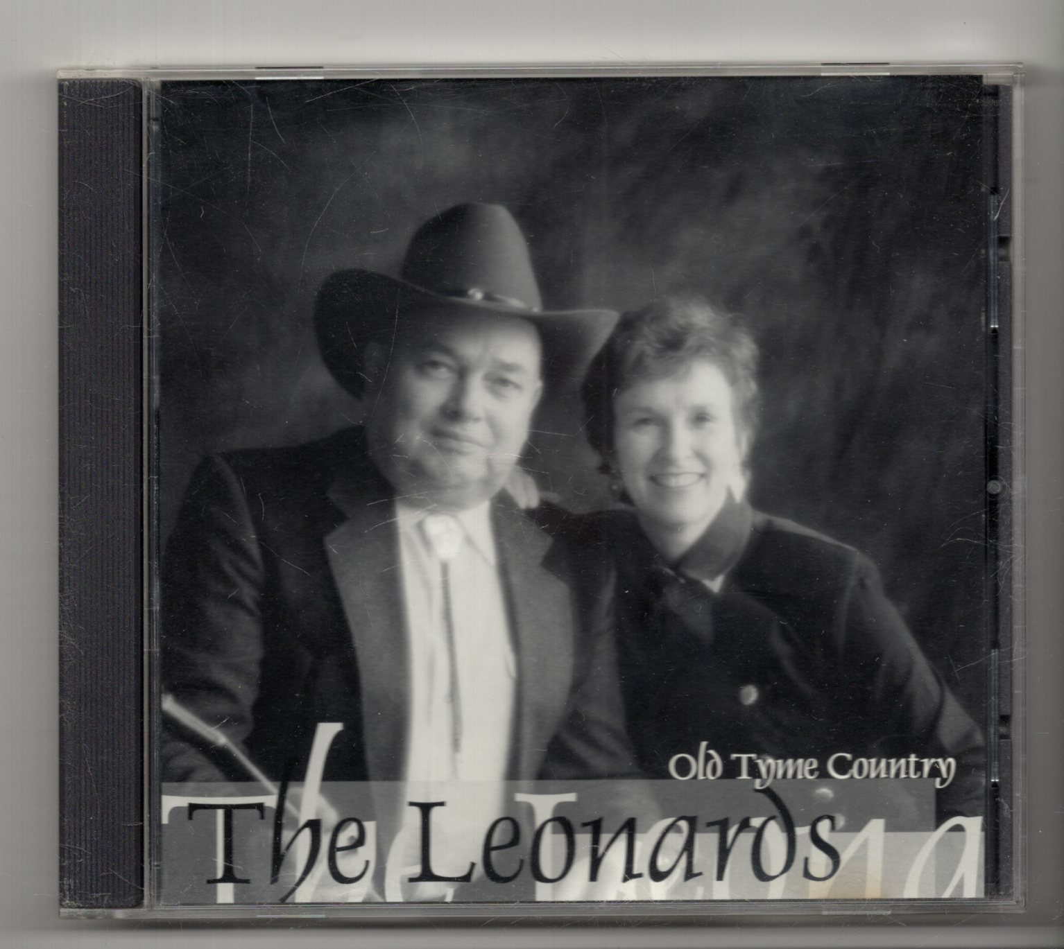 (JY572) The Leonards, Old Tyme Country - 2000 CD