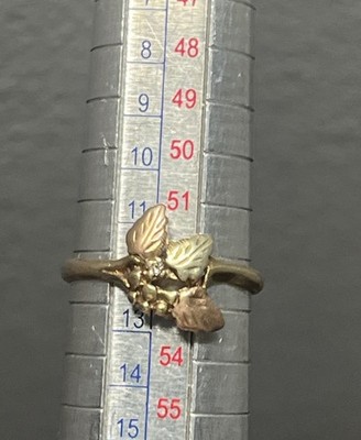 Black Hills Ring Gold massiv 10K Diamant 3 Blatt mit Trauben Größe 6,25 1,81 Gramm