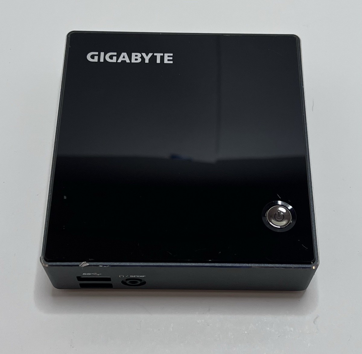 コンパクトPC　 GIGABYTE　GB-BXi5-4200 Gigabyte BRIX GB-BXi5-4200 Mini PC | Intel i5-4200U, 8GB RAM