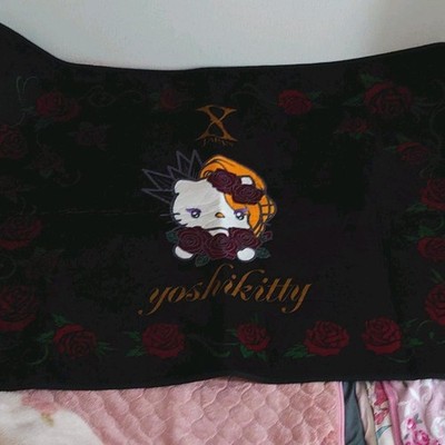 Yoshikitty Rug 100x150 cm, YOSHIKI x Sanrio, Hello Kitty, Roses/Flowers, Black,