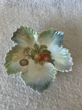 VINTAGE 1900-1909 LEUCHTENBERG GERMANY LUSTER  LEAF DISH W/ FRUIT GRANNY COTTAGE