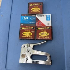 T-50 Heavy Duty Staple Gun with 5 Boxes of Staples Heavy Duty Staple