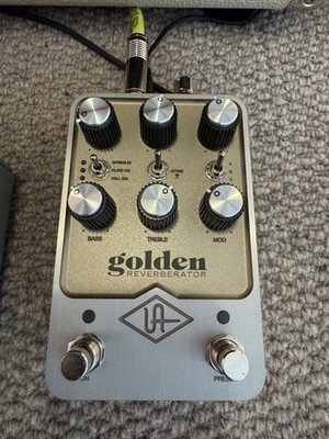 Universal Audio UAFX Golden Reverberator Stereo Hall Gitarrenpedal gebraucht