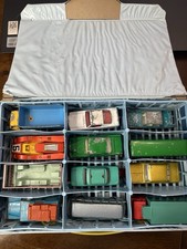 matchbox lesney Case And 23 Vehicles