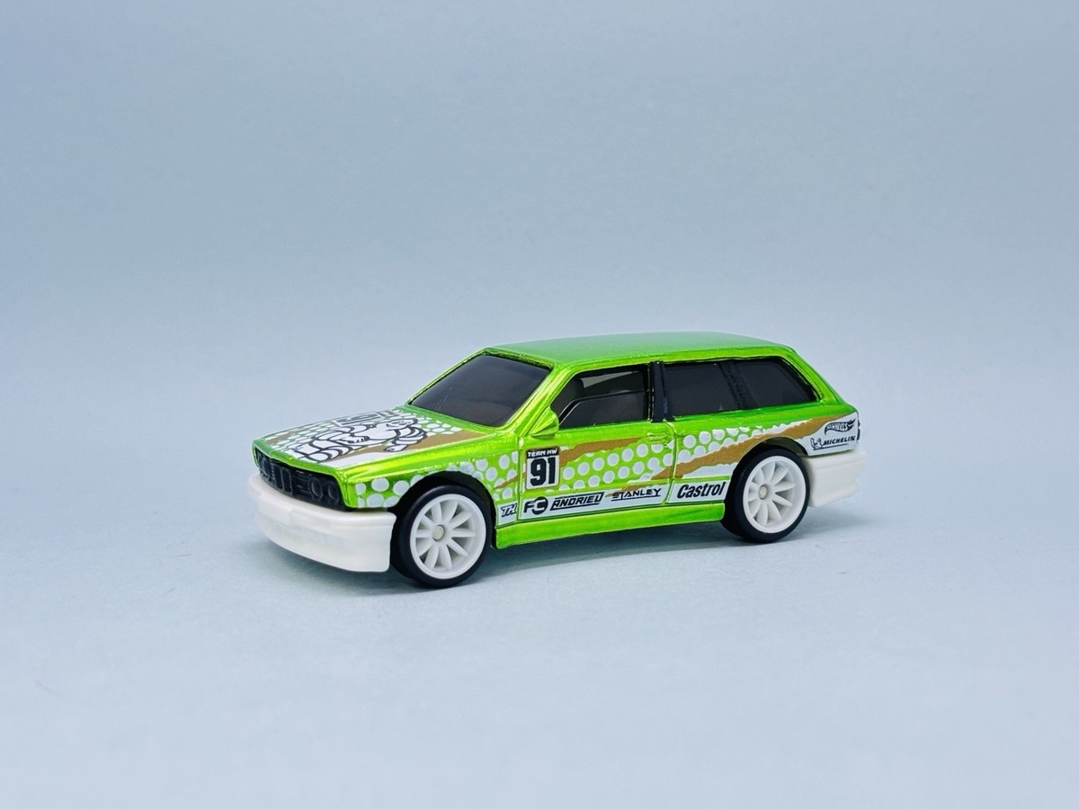 Hotwheels 2025 Super Treasure Hunt STH # BMW M3 Wagon , Un-Spun