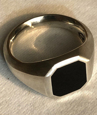 David Yurman Sterling Silver Signet Ring with Black Onyx, 14mm - Size 10