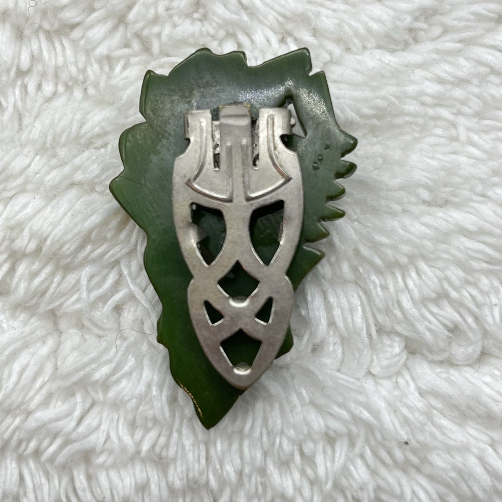 Vintage Carved Green Bakelite Bird Dress Clip Nature Art Deco Style 1.75"