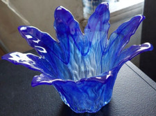 LAVORAZIONE, ARTE MURANO. MADE IN ITALY. IRIDESCENT BLUE VASE