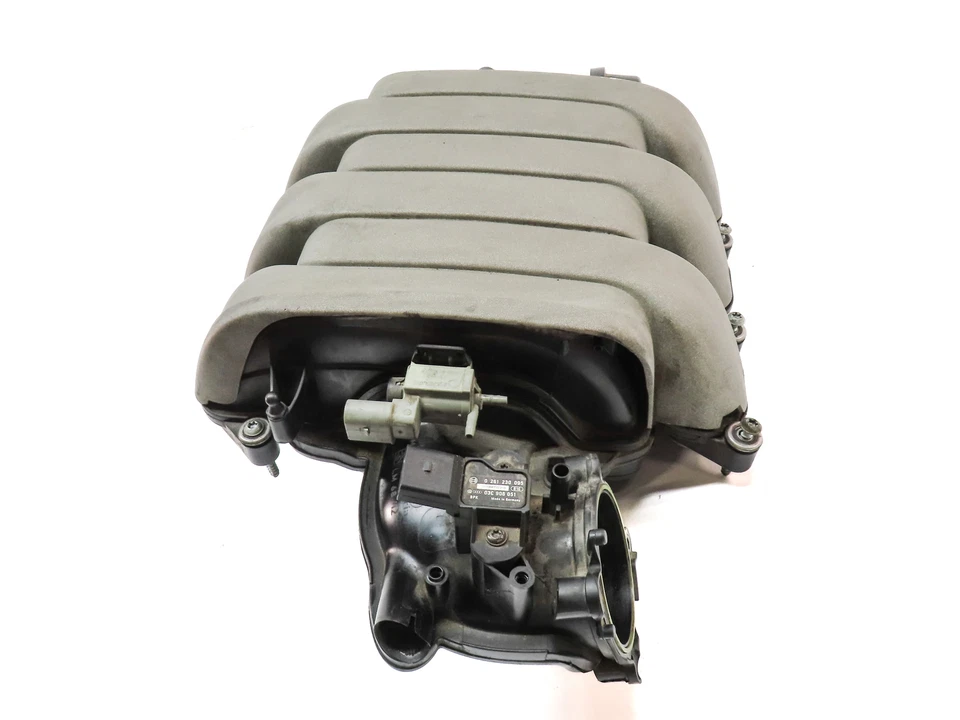 AUDI A4 A5 A6 Q5 2008-2012 (B8 8T 8K 8R C7) 3,2 L V6 FSI colector de admisión motor Foto 2 de 4